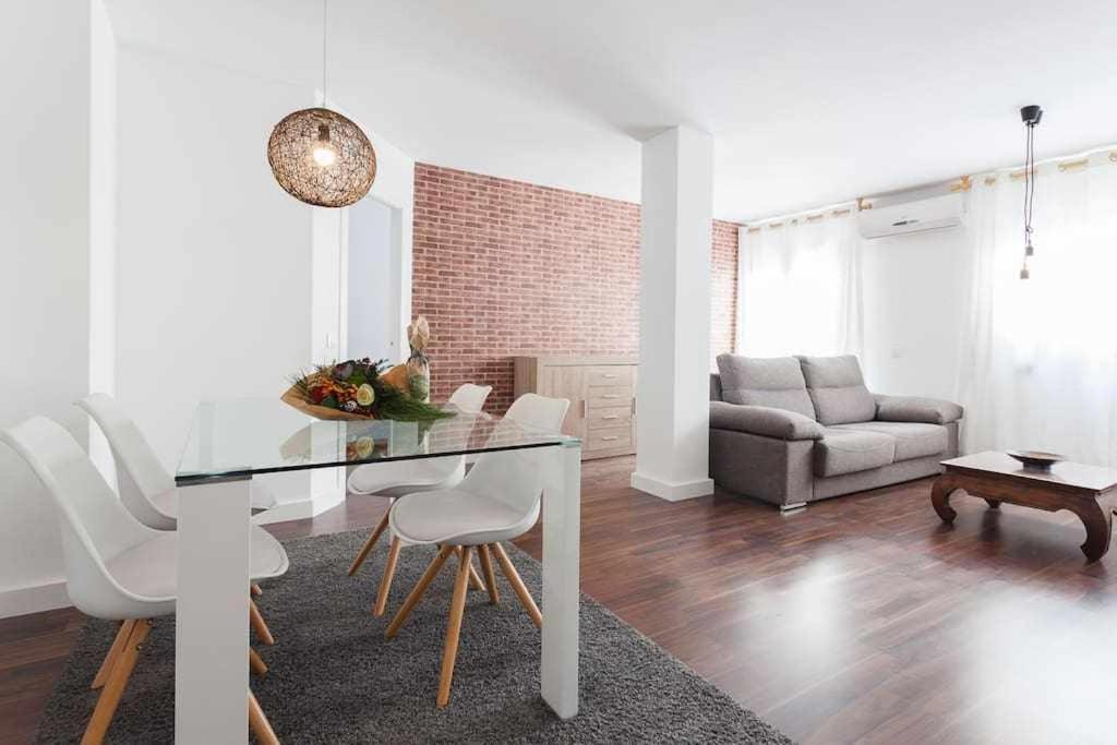 Apartamento para 4 con terraza privada en el centro Gerona Exterior foto